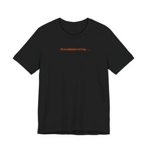 Förvirrande T-shirt | Spinner Verbs | Utvecklartröja | AI-kodning T-shirt | Programvaruingenjörsgåva | Svart unisex T-shirt