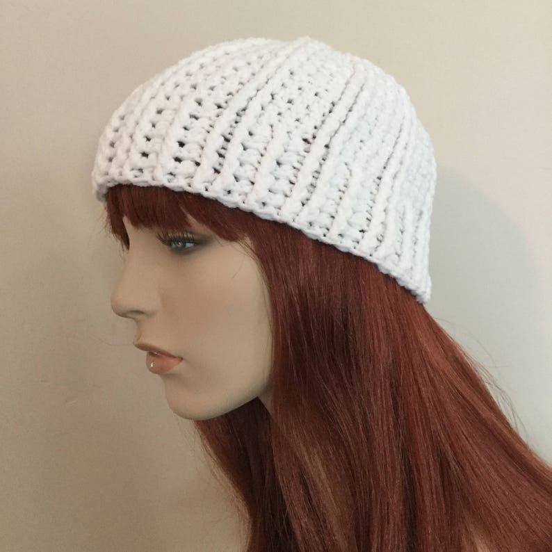 - READY TO SHIP! White Crochet Ribbed Beanie