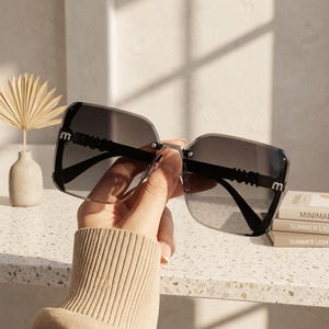 Damsolglasögon med fyrkantig båge och UV400-bågar, moderiktiga bilglasögon bild 8