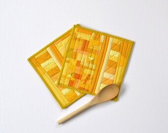 Yellow Pot Holders, Quilted Pot Holders, Modern Kitchen Decor, Yellow Hot Pads, Trivet