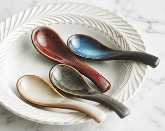 Japanese Ramen Spoon Set – 14 cm Ceramic Spoons for Pho and Noodle Soup – Colorful Asian Style Tableware for Home Kitchen Dining