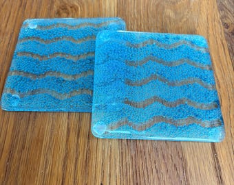 Posavasos de burbujas de vidrio fusionado inspirado en el estilo costero