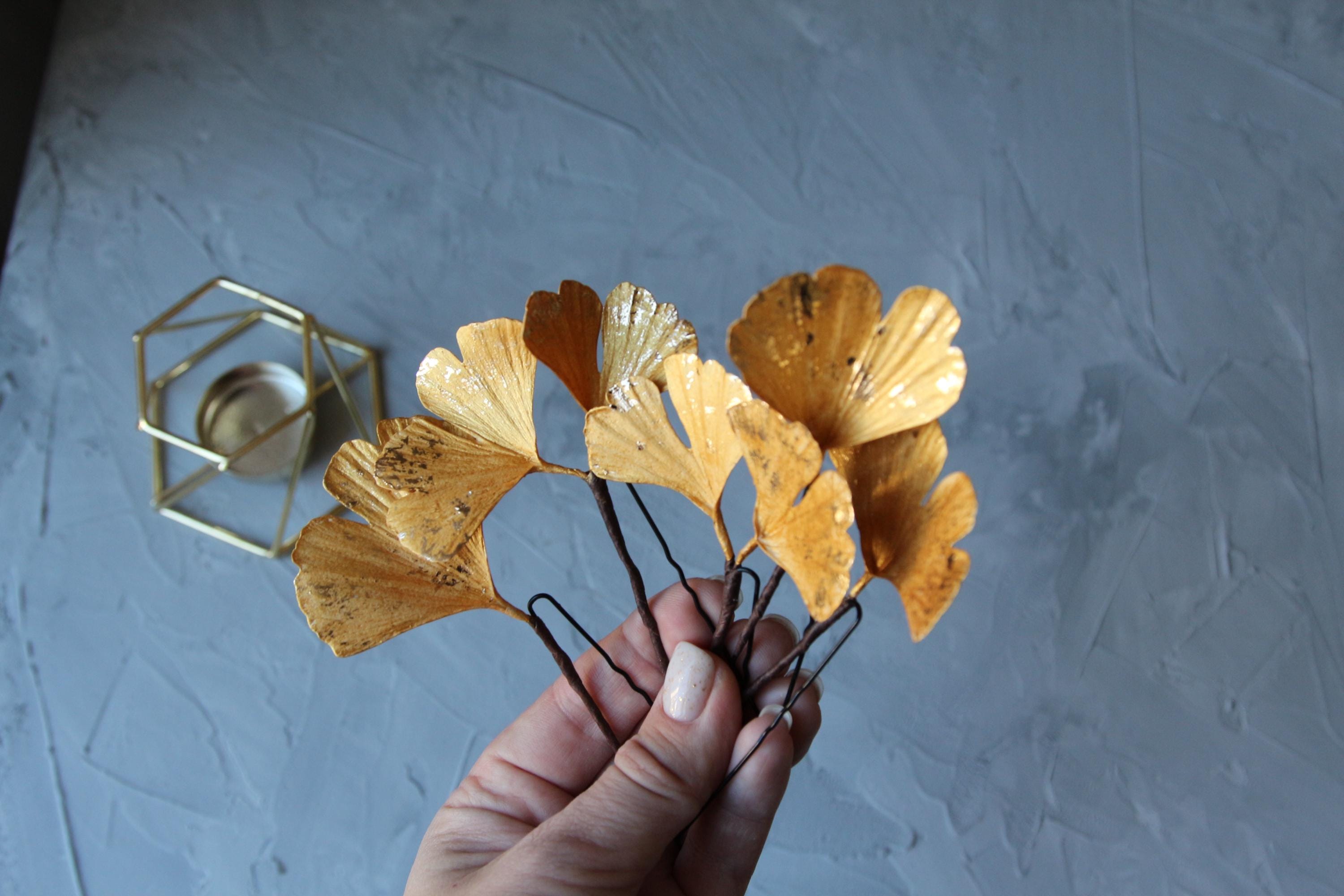 Gold leaf hair pins, Ginkgo hair pins, Art deco wedding hair pins. Gold Ginko hairpin. Gingko jewelry.