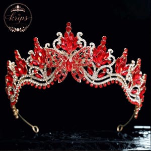 Bruidstiara met rode kristallen, vlinderhoofdtooi, robijnrode prinsessenkroon met strasssteentjes, gotische galatiara, tiara voor een sweet sixteen-feest