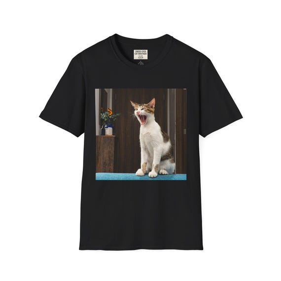 Yawning Funny Cat Photo T-Shirt | Meme Cat Image Tee