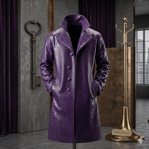 Lila Krokoprägung Leder Trenchcoat für Herren | Lange Luxus Winterjacke, Herren Gothic Punk Mantel, Streetwear Mode Outfit