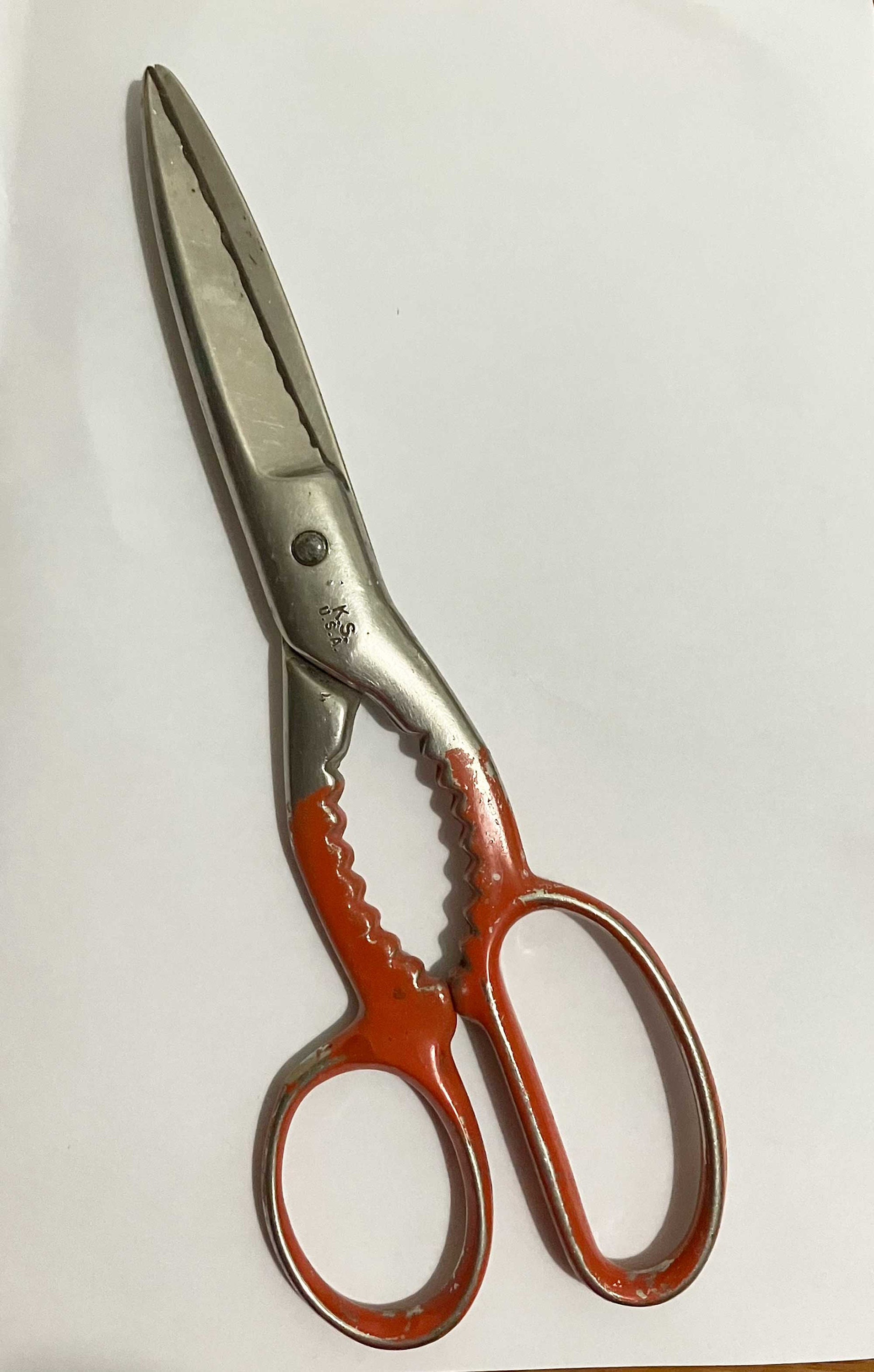 VINTAGE WISS NEWARK NEW JERSEY USA MODEL C 9 PINKING SHEARS SCIZZORS IN BOX