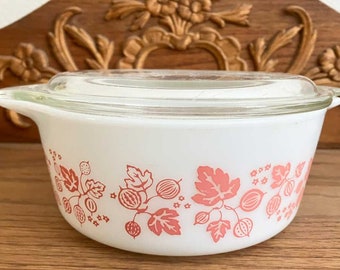 Pyrex Pink Gooseberry Casserole Dish #472 1 1/2 pt With Lid Vintage