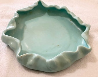 Metlox Poppy Trail 737 Bluish Green Free Form Ruffled Bowl Made in the USA