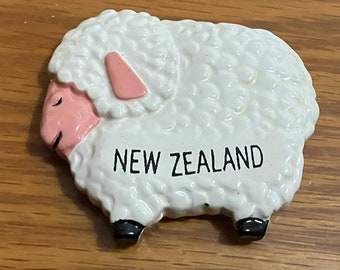 New Zealand White Sheep Magnet (Resin) Souvenir Cute