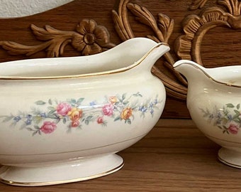 Homer Laughlin Eggshell Nautilus Gravy Boat Ferndale & Cashmere Gravy Boat and Creamer Set