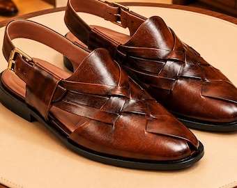 Handgemaakte leren herensandalen, bruine slingback schoenen met gesloten neus, Peshawari bruidsschoenen
