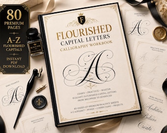 Può includere: Un quaderno di esercizi di calligrafia intitolato Flourished Capital Letters con una grande lettera A sulla copertina. Il set include un flacone di inchiostro nero, una penna calligrafica con pennino in metallo, un sigillo e fogli di pratica.