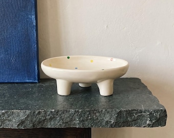 Modern Three-Legged Key Tray - Tripod Ceramic Catchall - Minimalist Valet Tray - Sleek Metal Key Holder - Modern Ceramic Organizer