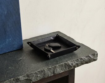 Faux Leather Valet Tray – Snap-Up Travel Jewelry Dish, Key Wallet Storage