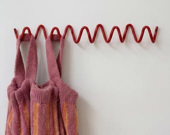 Red Wavy Metal Coat Rack, Bathroom Towel Hooks, Hook Entryway Organizer (3-5 Hooks)