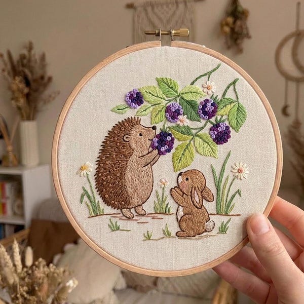 Stickset mit Igel und Hase | Waldtier-Bastelidee | Wanddeko im Landhausstil – Geschenkidee