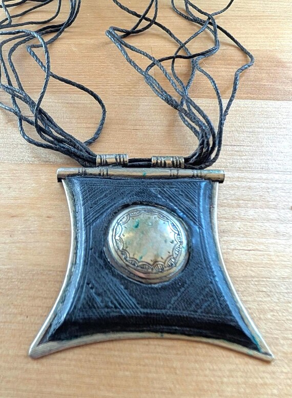 Tuareg Tcherot pendant from Sahara desert, Niger