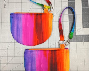 Handmade wristlet zipper pouch with curved bottom
