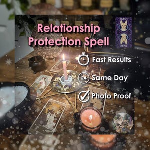 Op de afbeelding: Een rustiek houten bord met de tekst "Welcome to our home" in witte letters. Het bord heeft een verweerde afwerking en een eenvoudig, uitnodigend ontwerp, ideaal voor entree decoratie.