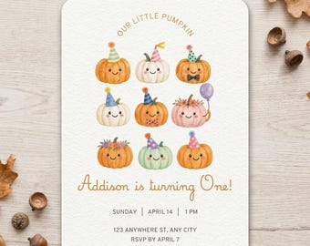 Könnte beinhalten: Eine weiße Geburtstagseinladungskarte mit neun Aquarell-Kürbissen mit lächelnden Gesichtern und Partyhüten. Der Text lautet: Our Little Pumpkin, Addison is turning One, Sunday April 14 1 PM, 123 Anywhere St, Any City, RSVP by April 7, 888.888.8888.