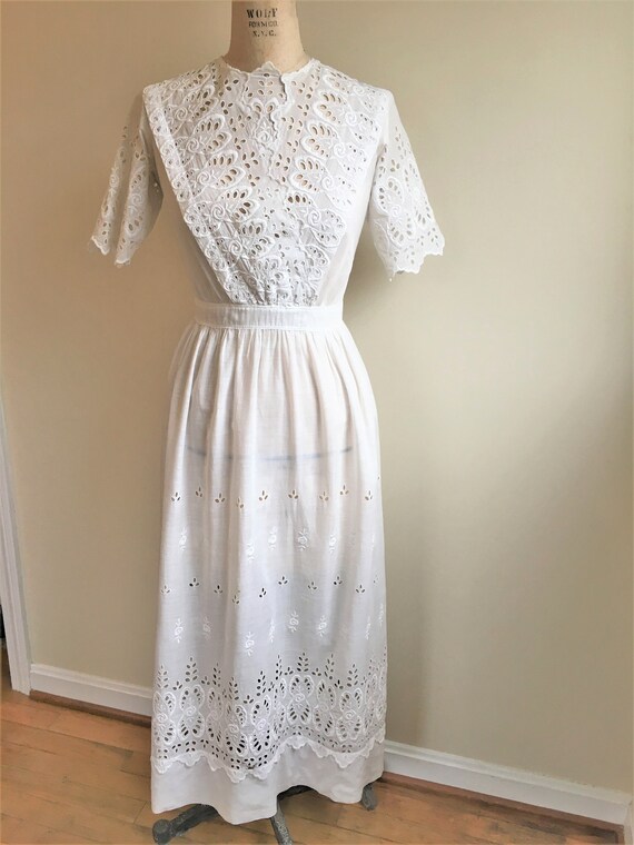 SALE Antique Edwardian White Dress c1915 Broderie