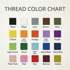 Peut inclure: Un nuancier de fils pr&eacute;sentant vingt &eacute;chantillons carr&eacute;s dispos&eacute;s en grille. Le texte THREAD COLOR CHART figure en haut. Chaque &eacute;chantillon est &eacute;tiquet&eacute; avec son nom de couleur, incluant noir, blanc, gris, marron, olive, jaune, orange clair, orange, violet clair, violet, vert clair, vert, bleu clair, bleu roi, bleu marine, rose chair, rose, rouge, bordeaux et dor&eacute;.