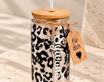 Personalisierter Glasbecher mit Name | Leopardenmuster Glas | Trinkglas mit Name  | Iced Coffee Glas | Geschenk für Freundin | Leoprint