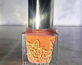 Vernis à ongles, gravé à la main