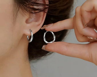 Örhängen i 925 silver med vridna spiraler, 18K guldpläterade minimalistiska U-formade spiraler, hypoallergena vardagssmycken, present till henne