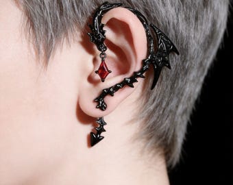 Pendiente de oreja con alas de dragón oscuro / Clip para cartílago con forma de dragón / Diseño de dragón negro / Joyería y accesorios góticos para mujer de Niche
