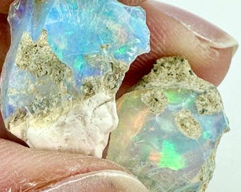 Blauw Confetti Welo Opaalpaar | Geboortesteen oktober | Rauwe Ethiopische opalen met groen en blauw vuur