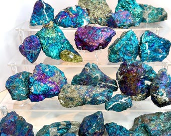 Pauwenerts (chalcopyriet) – klein, medium of groot • Iriserend kopermineraal met regenboogglans