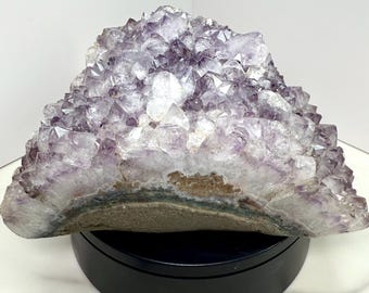 Amethist Taco | 2,25 kg Vrijgevormde cluster | Groot natuurlijk kristal met violette punten