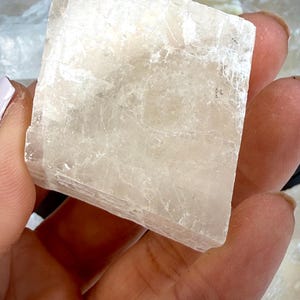 Fatias de Calcita Manganosa Arco-Íris | Calcita Rosa Natural com Brilho UV imagem 5