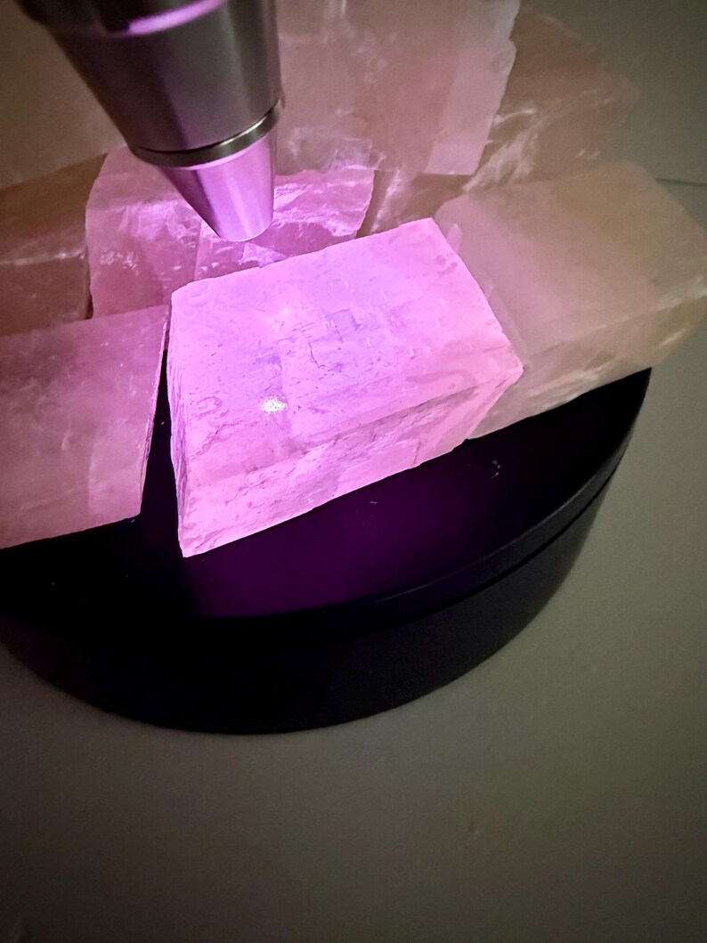 Fatias de Calcita Manganosa Arco-Íris | Calcita Rosa Natural com Brilho UV imagem 14