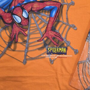 Men's vintage Spiderman t-shirt from the 90s, orange imagen 3