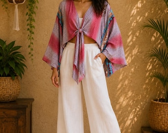 Handgemaakte boho-overslagtop, bloemenprint bijgesneden mouw, festivalkleding van katoenmix