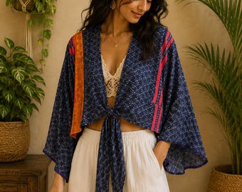 Beige crop-top met klokmouwen, minimalistische boho-blouse, casual boho-festivaltop voor dames
