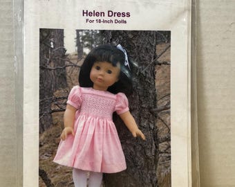 Molde para costura do vestido Helen da Infinite Freedom para bonecas de 45 cm (18 polegadas), com bordado smocking, modelo Sally Robertson (sem cortes).