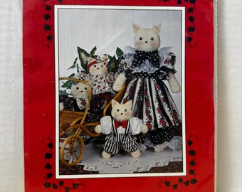 Clista e seus gatinhos – Molde para costura de boneca gata: Mamãe de 74 cm, gatinhos de 30 cm (1991)