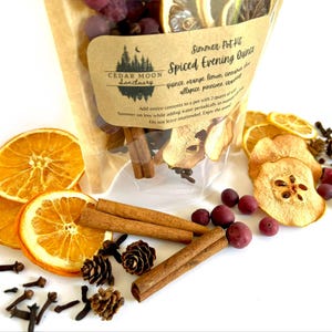 Spiced Evening Quince Simmer Pot Kit –  Quince, Orange, Lemon, Cinnamon, Clove, Allspice, Pinecone, Cranberry (Natural Aromatherapy)