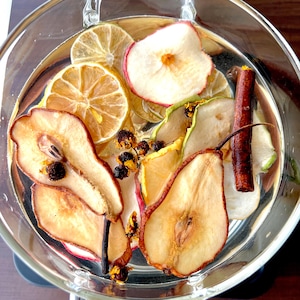 Ginger Pear Simmer Pot Kit -- with Cinnamon, Clove, Lemon, Lime, Apple, Snow Chrysanthemum (Natural Aromatherapy)