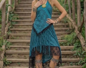 Vestido bohemio color verde azulado para festivales con flecos y encaje - Conjunto tribal estilo pixie asimétrico estilo gitano - Vestido halter boho chic para eventos de verano - RB13
