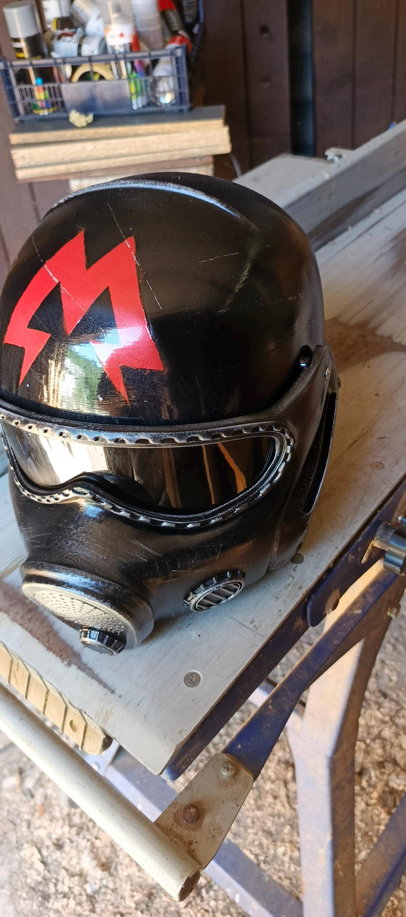 コスプレ用　Metro 2033 ヘルメット 3DP 塗装済 1点のみ Metro 2033 helmet - Etsy 日本
