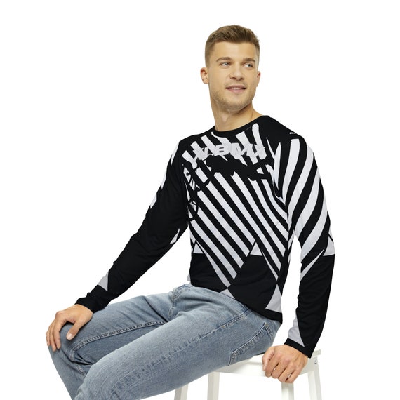 Black pyramid long sleeve shirt 2025