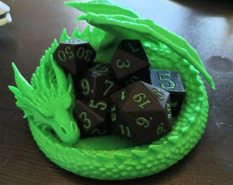 D20 tärningsset med drakehållare