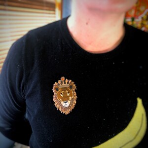 Leo Aslan with glitter acrylic mane Lion King of the Jungle Star Sign Horoscope Laser cut acrylic brooch image 2
