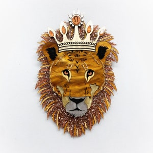 Leo Aslan with glitter acrylic mane Lion King of the Jungle Star Sign Horoscope Laser cut acrylic brooch image 1