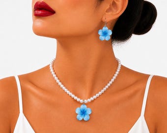 Blauwe plumeria-parelketting oorbellen set, handgemaakte Hawaiiaanse bloemensieraden, tropisch strand huwelijkscadeau, bruidsmeisje accessoire voor vrouwen moeder